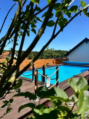 Der Swimmingpool an oder in der Nähe von harmony holiday, Pension