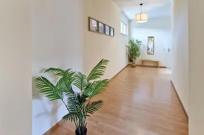 Grundriss der Unterkunft MARX - Zentrales & geräumiges Apartment für bis zu 6 Personen - 2 Schlafzimmer mit TV, WLAN & Waschmaschine