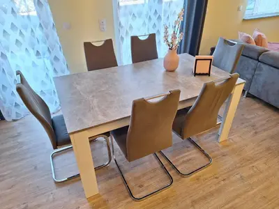 Ein Sitzbereich in der Unterkunft Neue Ferienwohnung auf dem Land
