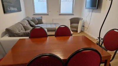 Ein Sitzbereich in der Unterkunft Ruhiges Stadthaus in Bingen am Rhein