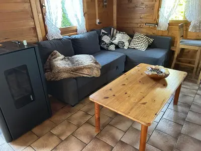 Ein Sitzbereich in der Unterkunft Ferienhaus Vogelnest Damscheid Nähe Oberwesel Mittelrhein