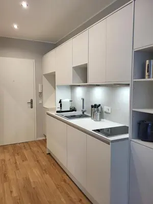 Küche/Küchenzeile in der Unterkunft H-Apartments Lambertistraße