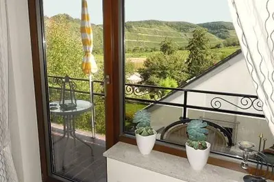 Ein allgemeiner Bergblick oder ein Berglick von der Ferienwohnung aus