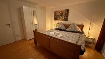 Ein Bett oder Betten in einem Zimmer der Unterkunft Möblierte Wohnung in Cochem zur Zwischenmiete für berufliche Aufenthalte keine Tourismus keine Ferienwohnung