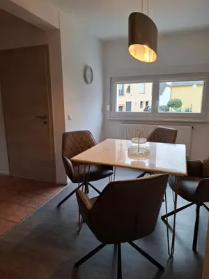 Ein Sitzbereich in der Unterkunft Ferienhaus Ewergass in Mertesdorf - nur 8 km von Trier - kostenl ÖPNV-Ticket ab 04-26