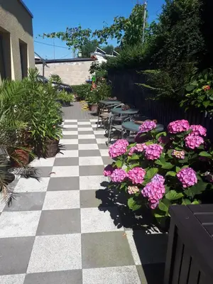 Ein Garten an der Unterkunft Gaestehaus Jufferpanorama