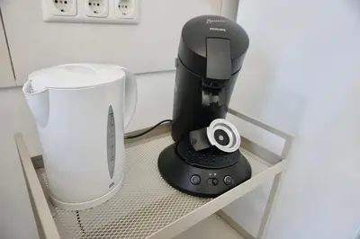 Kaffee-/Teezubehör in der Unterkunft NEU zentrale Wohnung Netflix Balkon 4 Gäste