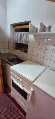 Küche/Küchenzeile in der Unterkunft ferienwohnungalbi