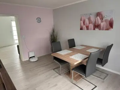 Ein Sitzbereich in der Unterkunft Ferienwohnung Hochwaldblick 4