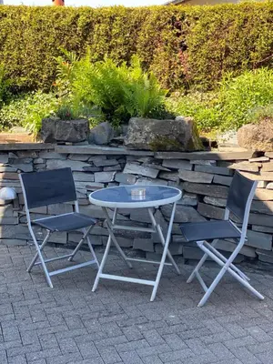 Grundriss der Unterkunft Zimmer 1 inkl eigenem Bad und Parkplatz