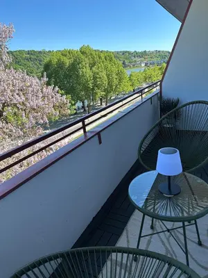 Ein Balkon oder eine Terrasse in der Unterkunft Festungsblick am Rhein - Panorama Suite