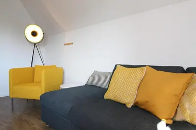 Ein Sitzbereich in der Unterkunft Alte Praxis - Zentral & ruhig in Simmern! Stellplatz