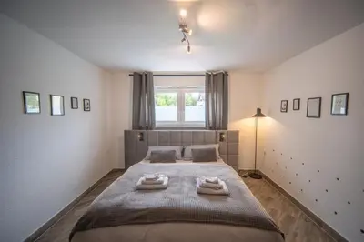 Ein Bett oder Betten in einem Zimmer der Unterkunft Charmantes Apartment in Neuwied