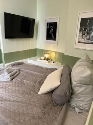 Ein Bett oder Betten in einem Zimmer der Unterkunft Bar'n'Bed in der schönen Koblenzer Altstadt