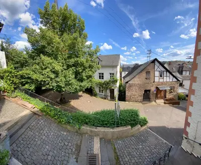 Das Gebäude in dem sich die Ferienwohnung befindet