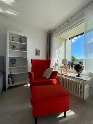 Ein Sitzbereich in der Unterkunft Loreleyblick-Ferienwohnung am Rheinsteig - Natur und Aussicht