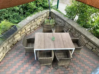Ein Patio oder anderer Außenbereich in der Unterkunft Ferienwohnung Hafenblick