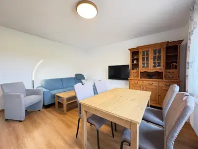 TV/Unterhaltungsangebot in der Unterkunft Familien-Apartment Bodanum für 4 Personen - mit eigener Terrasse - naturnahe Ortsrandlage - Arbeitsplatz mit VDSL - 10 min zum Nürburgring