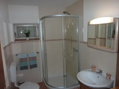 Ein Badezimmer in der Unterkunft Ferienwohnung maareemonti