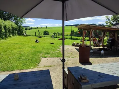Ein Garten an der Unterkunft Ferienhaus Eifel Lotti