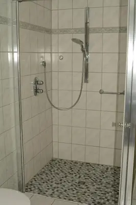 Ein Badezimmer in der Unterkunft Wellness-Ferienwohnung-EifelErnstbergblick 1