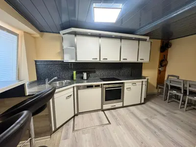 Küche/Küchenzeile in der Unterkunft Ganzes Haus für 4 in Kestert