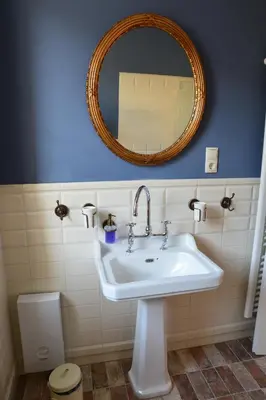 Ein Badezimmer in der Unterkunft Gästehaus auf der Burg im Vulkan Park Laacher See
