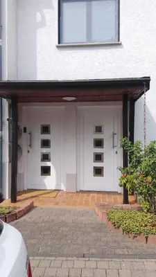 Eine Fassade oder ein Eingang zu DANESSI-Business-Apartment, nahe Industriegebiet und Koblenz, WLAN, Smart TV Boxspringbett mit Waipu, Vollausgestattete Küche uvm