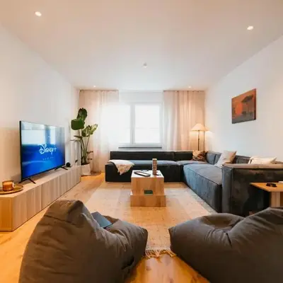 Designer 2BR Flat Near City Center & The Mosel River