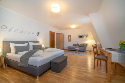 Ein Bett oder Betten in einem Zimmer der Unterkunft Hotel- Weingut- Moselloreley