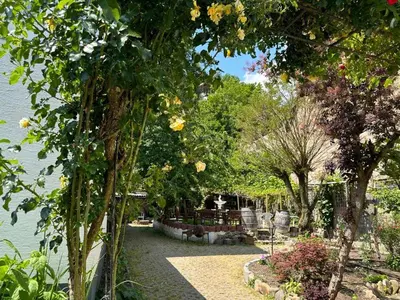 Ein Garten an der Unterkunft Idar-Oberstein Apartment FeWo 2 ZKB 4 Personen