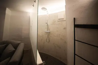 Ein Badezimmer in der Unterkunft EifelturmSuite