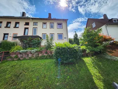 Ein Garten an der Unterkunft Ferienwohnung Friedland