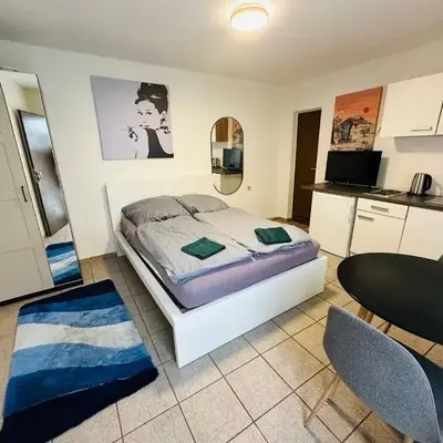 Privat Studio mit Doppelbett