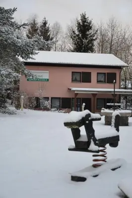 Haus Waldfrieden OG im Winter