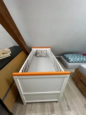 Ein Bett oder Betten in einem Zimmer der Unterkunft Winningen Ferienwohnung Beste Lage Terrasse
