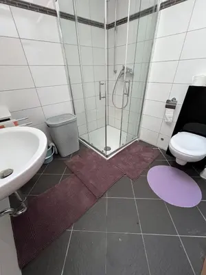 Ein Badezimmer in der Unterkunft Winningen Ferienwohnung Beste Lage Terrasse
