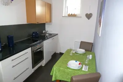 Küche/Küchenzeile in der Unterkunft Ferienwohnung Uni Koblenz