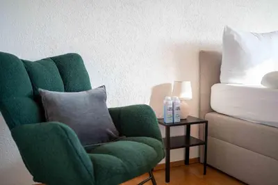 Ein Sitzbereich in der Unterkunft City Wohnung am Hbf mit 2 Schlafzimmern und Sky