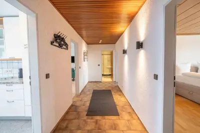Ein Bett oder Betten in einem Zimmer der Unterkunft City Wohnung am Hbf mit 2 Schlafzimmern und Sky