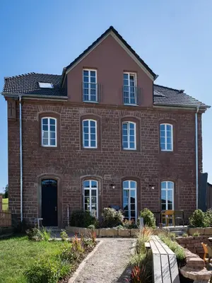 Das Gebäude in dem sich die Ferienwohnung befindet
