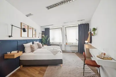 Ein Sitzbereich in der Unterkunft Koblenz-City am Schloss - 10 Gäste - ZachaStay