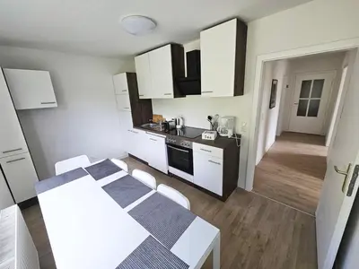 Küche/Küchenzeile in der Unterkunft BIT01-04 Monteur Apartment in Gondenbrett