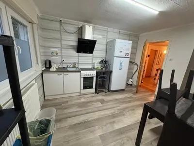 Küche/Küchenzeile in der Unterkunft Gusenburg H 14 für bis 8 Personen Monteurwohnung