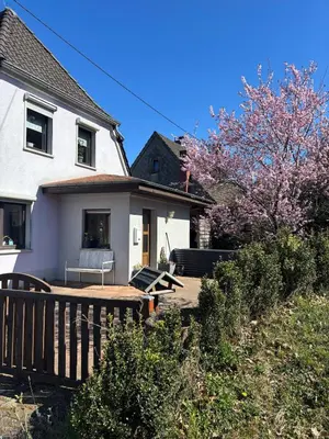 Ein Garten an der Unterkunft Familienhaus für 6 Personen