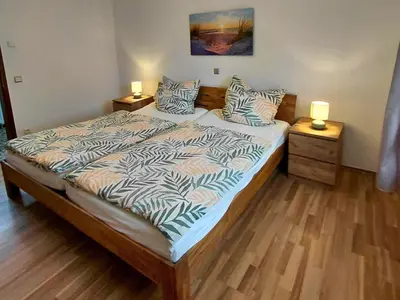 Ein Bett oder Betten in einem Zimmer der Unterkunft Holiday Home in Birresborn with balcony