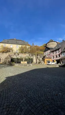 Ein allgemeiner Bergblick oder ein Berglick von der Ferienwohnung aus