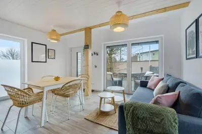 Ein Sitzbereich in der Unterkunft Wunderschönes Ferienhaus im Grünen