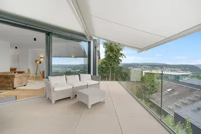 Ein Balkon oder eine Terrasse in der Unterkunft Luxury house with exclusive views