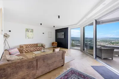Ein Sitzbereich in der Unterkunft Luxury house with exclusive views